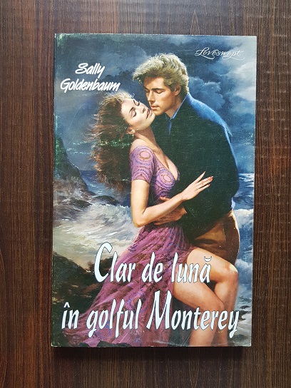 Sally Goldenbaum – Clar de luna in golful Monterey