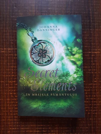 Johanna Danninger – Secret Elements. In mrejele pamantului