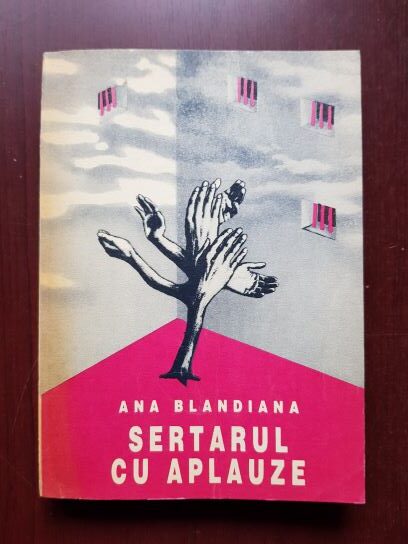 Ana Blandiana – Sertarul cu aplauze